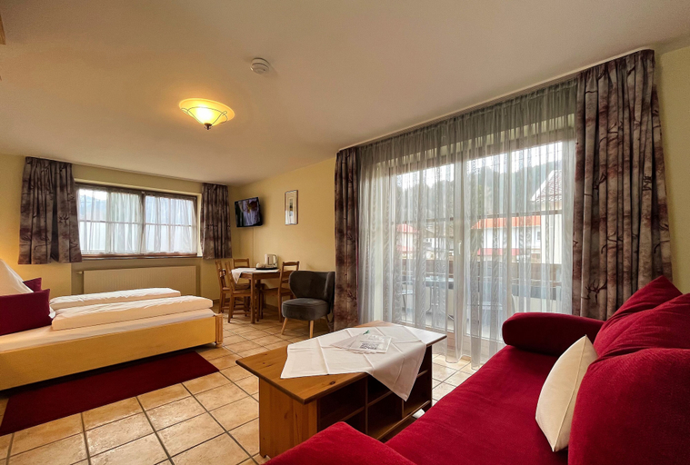 Bedroom 4, Landhotel Guglhupf, Ostallgäu
