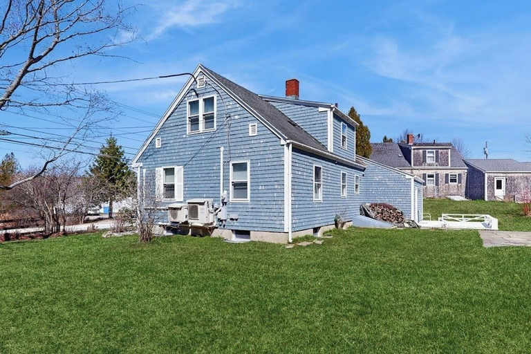 Exterior 3, Charming Coastal House With Cozy Living Spaces and Outdoor Firepit, Hancock