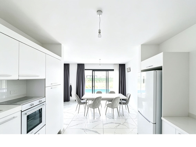 Dining room 4, Family Villa Private Pool Near Beach and Town Centre