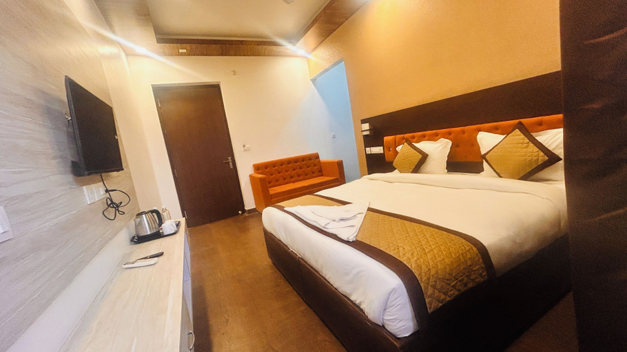 Room 2, HOTEL RED SAPPHIRE, Kushinagar