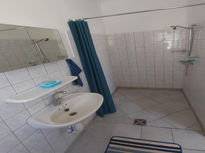 Bathroom 3, BKZ Self-Catering, Gibeon