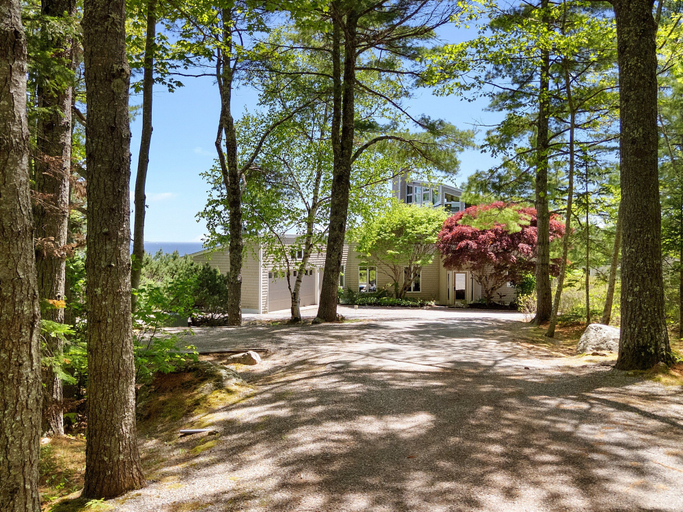 Exterior, Elegant Ocean View Home With Breathtaking Views, Private hot tub & Large Deck, Knox