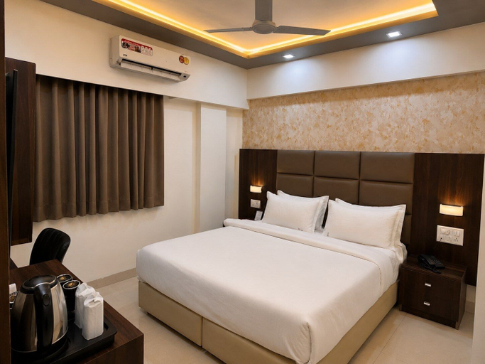 Room 3, Hotel Galaxy Comforts, Mumbai Suburban