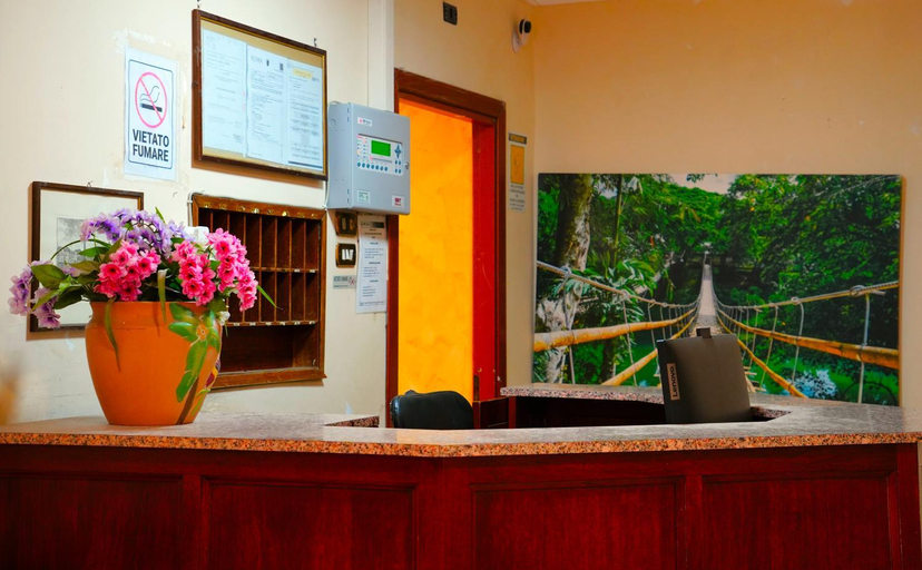 Public Area, Hotel Ferrari, Roma