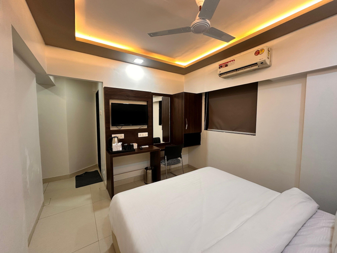 Room 5, Hotel Galaxy Comforts, Mumbai Suburban