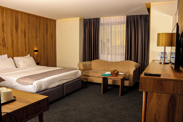 Bedroom 2, Sandy Palace Hotel, Wadi Essier