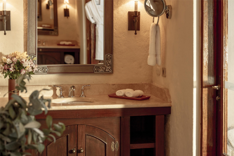 Bathroom 5, Las Casitas, A Belmond Hotel, Colca Canyon, Caylloma