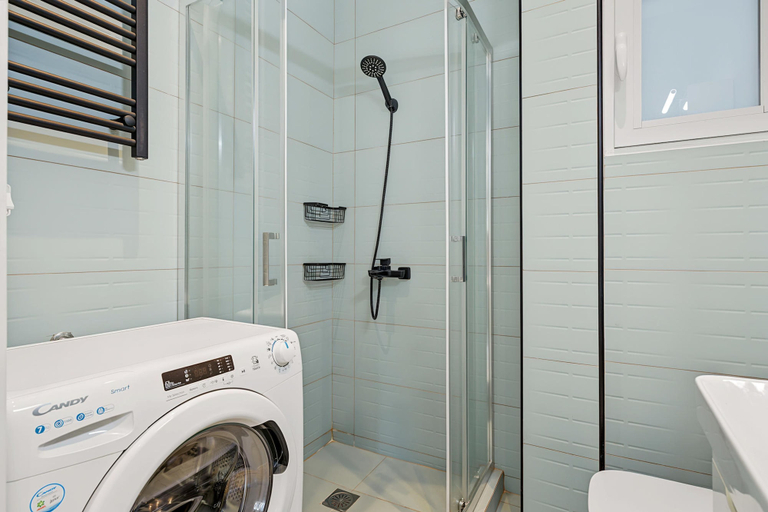 Room 5, Zeta s House 550m From Agios Antonios Metro, Attica