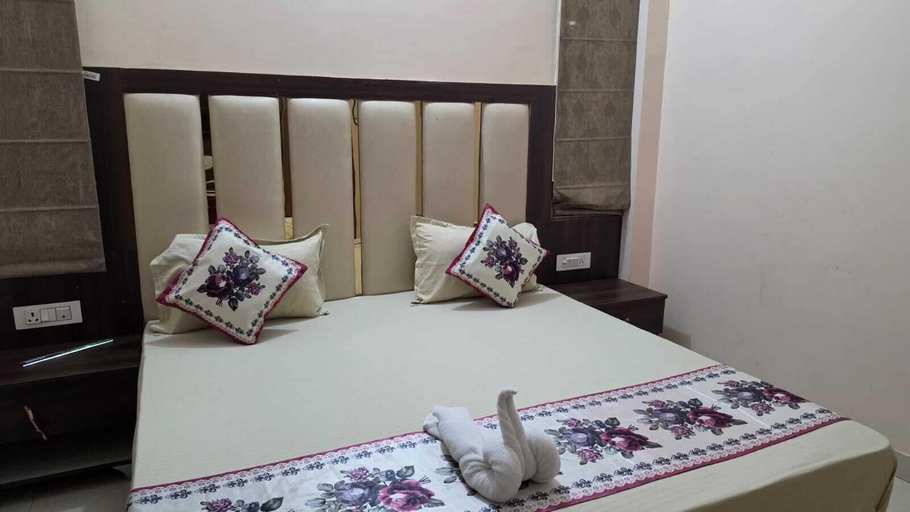 Room 2, Jhilmil Jungle Resort, Hardwar