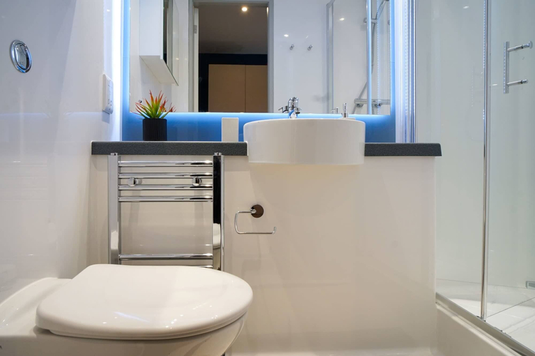 Bathroom 3, For Students Only - Straits Meadow in Edinburgh City Centre - Campus Accommodation, Edinburgh