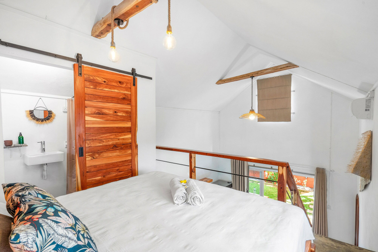 Bedroom 2, La Maison Ojas Eco Lodges, Black River