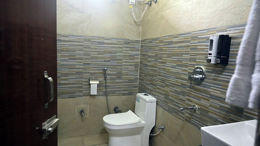 Bathroom 5, HOTEL RED SAPPHIRE, Kushinagar