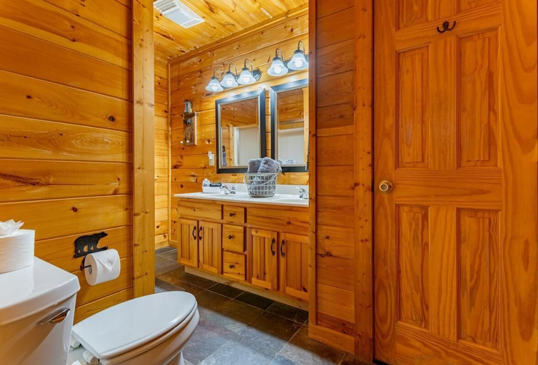 Bathroom 3, Sweet Bear Hideaway, Sevier