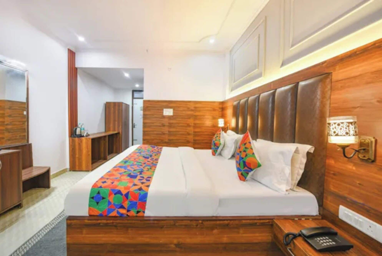 Bedroom 2, FabHotel Black Stone, Gautam Buddha Nagar