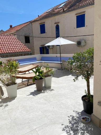 Outdoor dining, Villa de blue 3, Bol