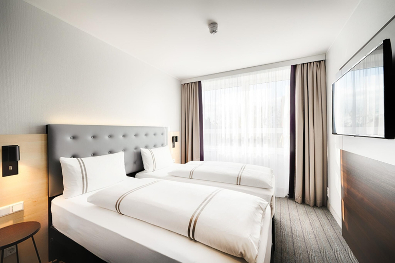 Bedroom 5, Premier Inn Köln City Centre, Köln