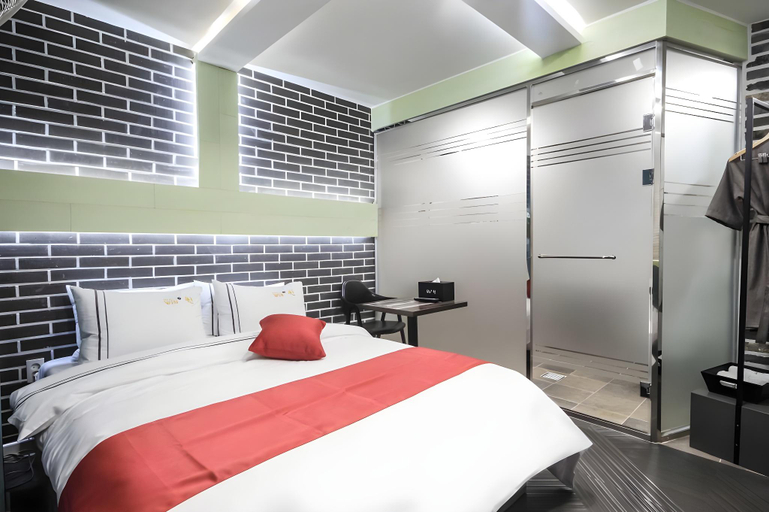 Bedroom 3, Gunsan Win, Gunsan