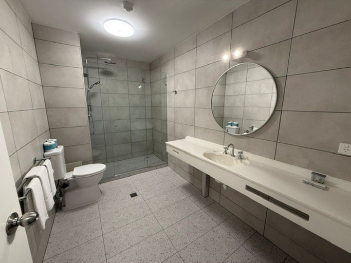 Bathroom 4, Ulladulla Harbour Motel, Shoalhaven - Pt B
