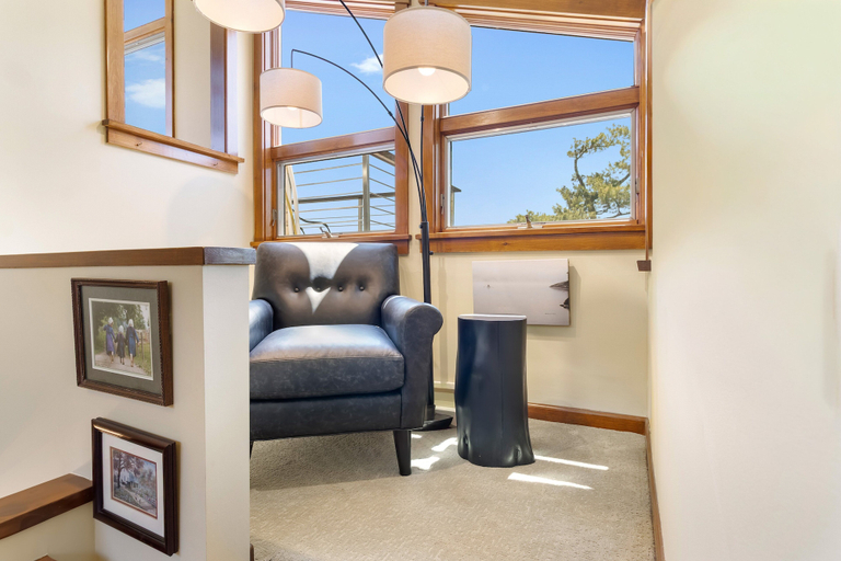 Interior 3, Elegant Ocean View Home With Breathtaking Views, Private hot tub & Large Deck, Knox