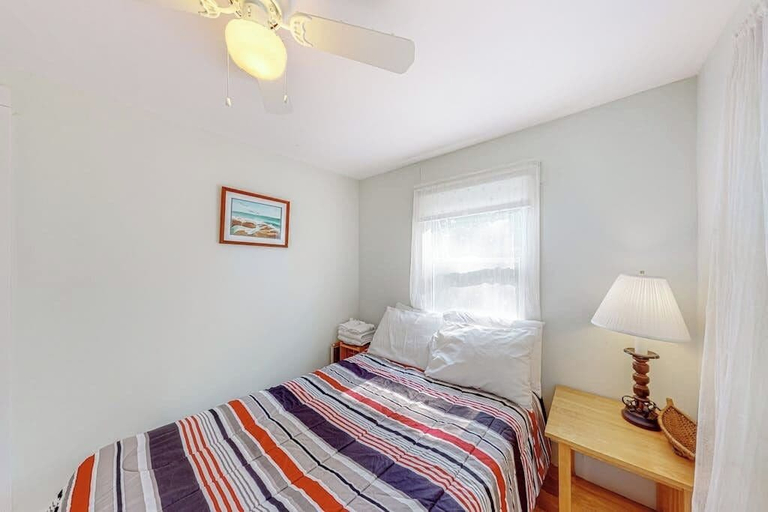 Room 3, Renovated Home With Water Views, - Dogs Okay, Lincoln