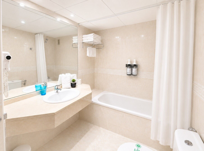Bathroom 4, Apart-Hotel SunClub Salou, Tarragona