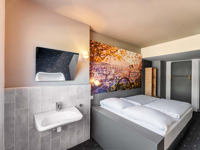 Bedroom 4, B&B HOTEL Freiburg-West, Freiburg im Breisgau