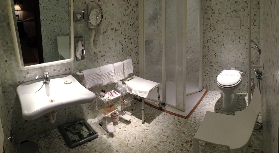 Bathroom 4, Liassidi Palace Hotel, Venezia