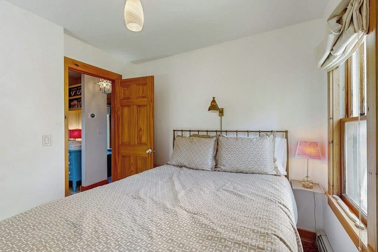 Room 5, Lovely Home With Harbor Views, gas Grill, Streaming, W/d, & Gourmet Range, Knox