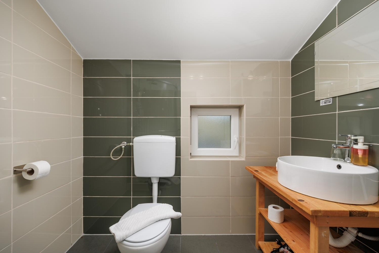 Bathroom 3, Villa Sunshine, Senj