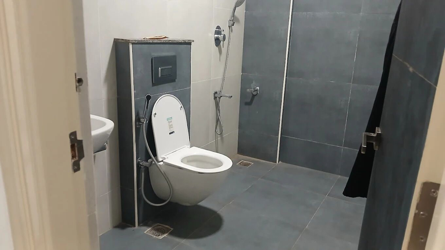 Bathroom 3, HOTEL SRS MANOR, Ramanagara