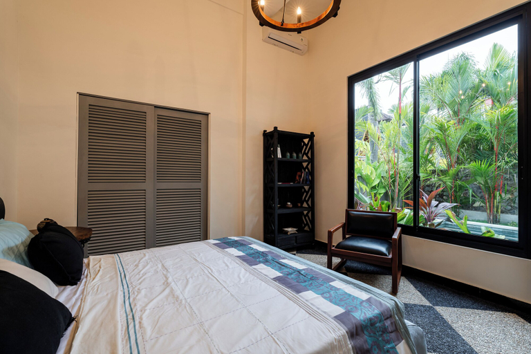 Room 4, 2BR brandnew villa Canggu private pool, Badung