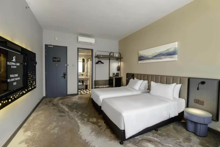 bedroom 6