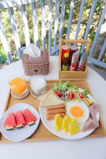 Outdoor dining, Annrin cafe & resort, Phanom