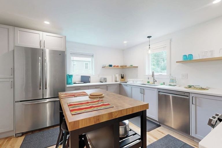 Private kitchen 3, Charming Camden Retreat With Front Porch, Deck and Wifi, Knox