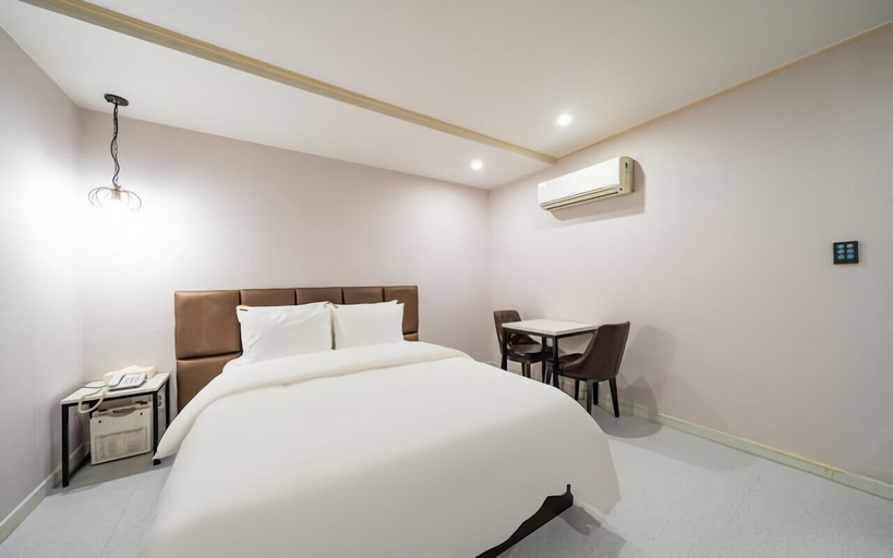 Room 5, Bulgwang CS Hotel, Eun-pyeong