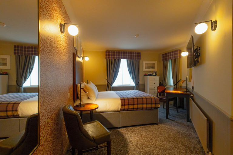 Bedroom 2, The Red Lion, Bury