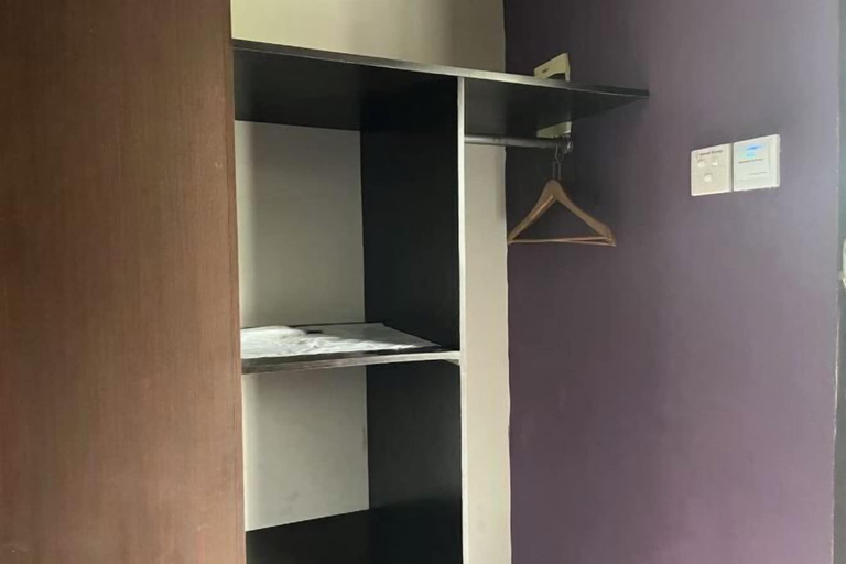 bedroom 13