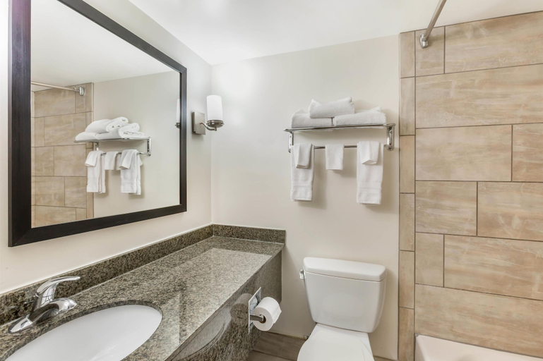 Bathroom 5, Best Western Plus Scottsdale Thunderbird Suites, Maricopa