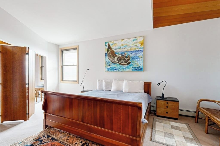 Room 5, Private Oceanfront Home -- 2 Fireplaces, 4 Decks & Grill, Dog-friendly, Lincoln