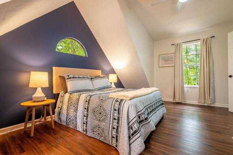 Bedroom 3, Family Mountain Lodge, Sevier