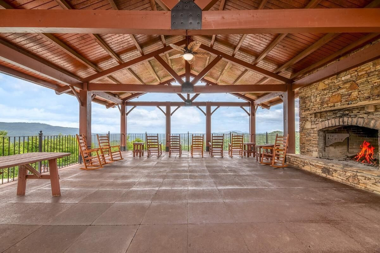 Terrace/patio 3, Redtail Horizon, Sevier