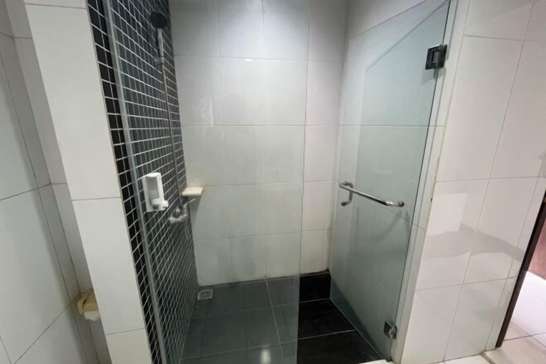 bathroom 8