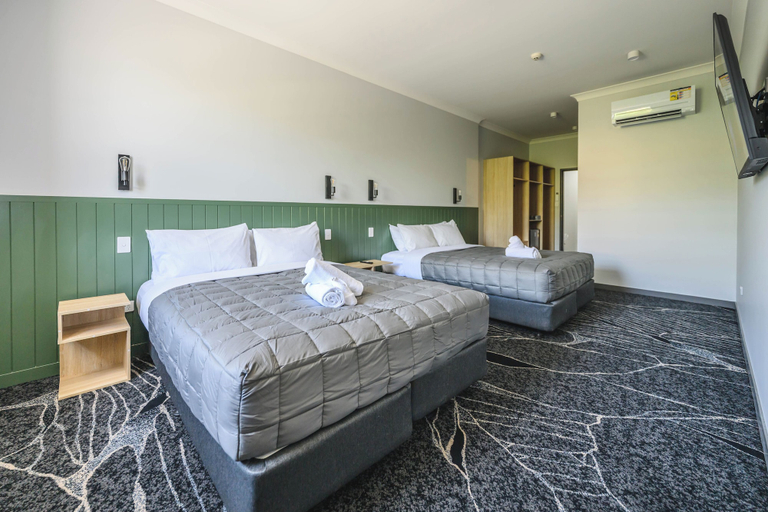 Bedroom 3, Belmore Hotel, Maitland