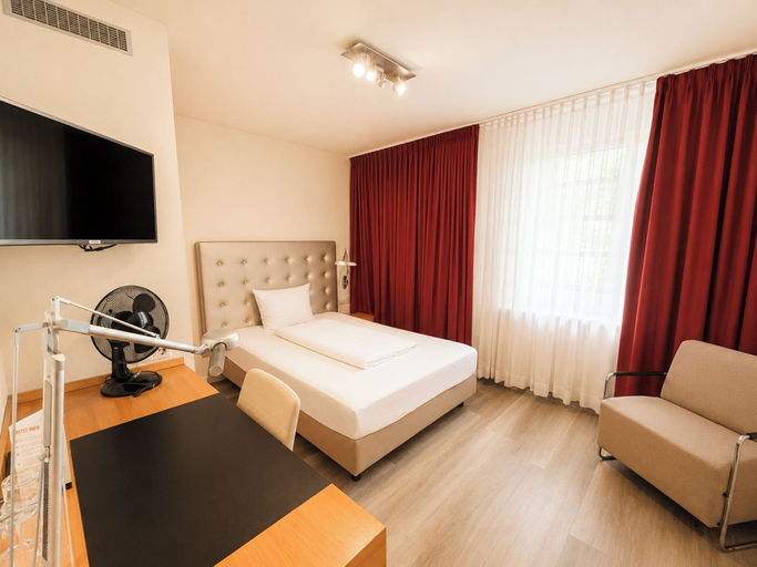 Room 2, DORMERO Hotel Essen, Essen