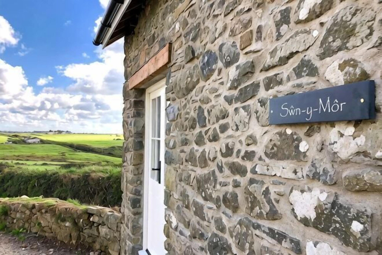Exterior & Views, Swn y Môr - 1 Bedroom Cottage - Whitesands, Pembrokeshire