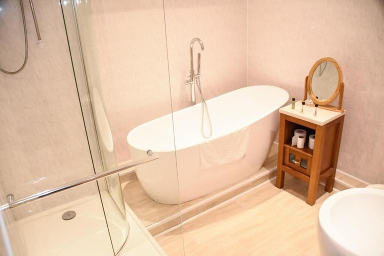 Bathroom 3, Stuart Hotel Blackpool, Lancashire