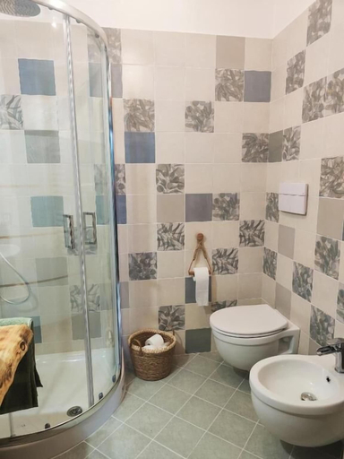 Bathroom 5, Casale dei ricordi, Frosinone