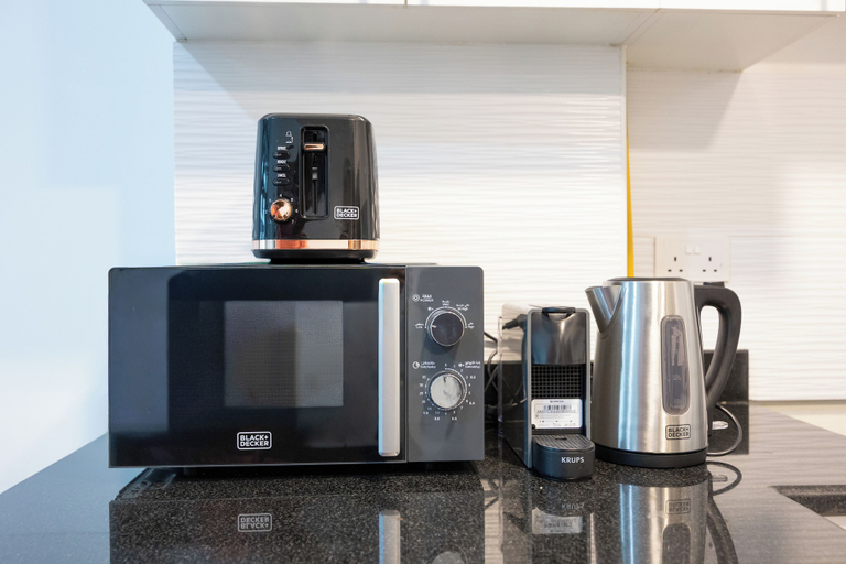 Microwave, Bloomfields 1BR in Park View - Saadiyat, Abu Dhabi City