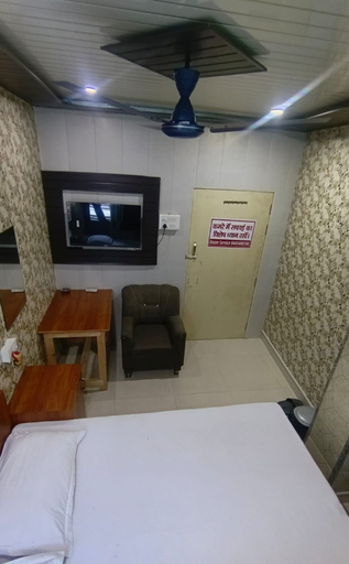 Room 4, Shree Ram Lodge, Mainpuri