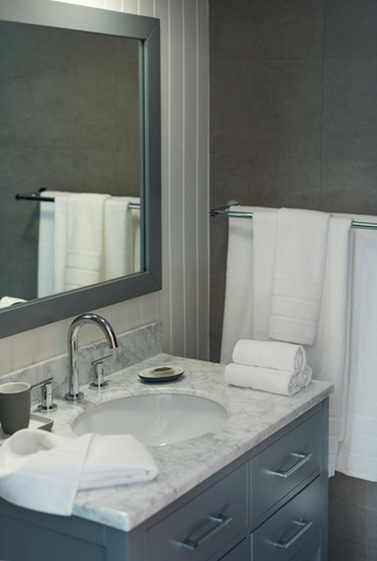 Bathroom 4, The Weekend by AvantStay, Riverside